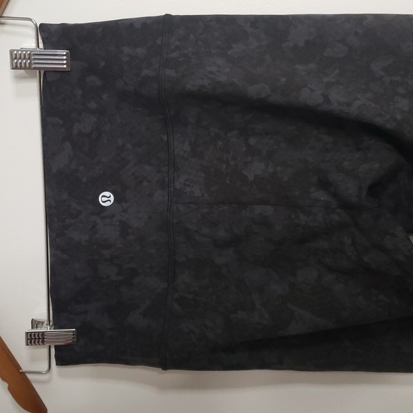 Black High-Waisted Leggings - Picture 3 of 7